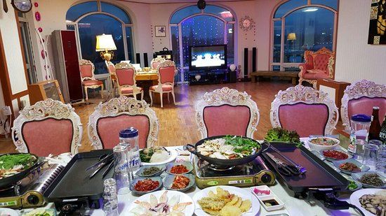 Thousand Years Folk Restaurant