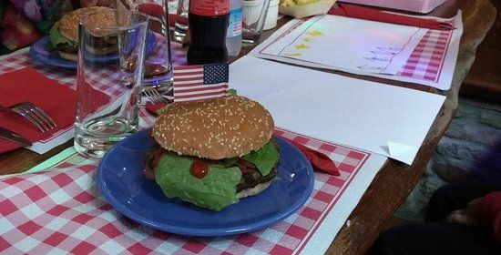 Starr American Bar and Grill