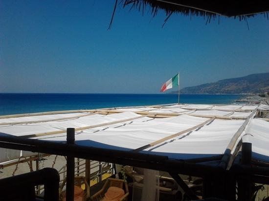 Crazy Beach