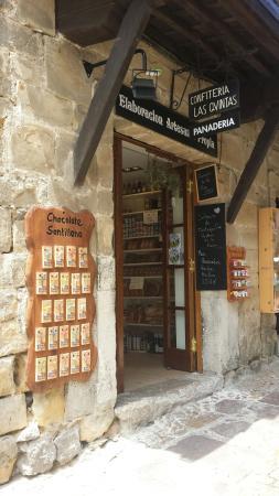 Confiteria y Panaderia Las Quintas