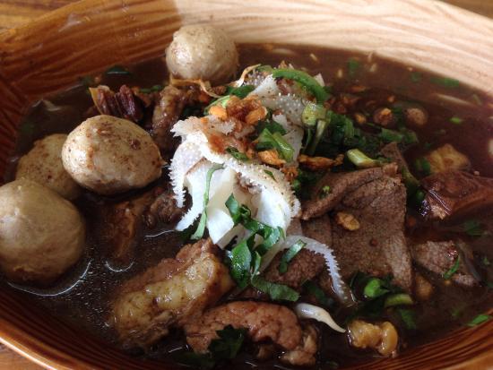 Nai Phon Boat Noodle