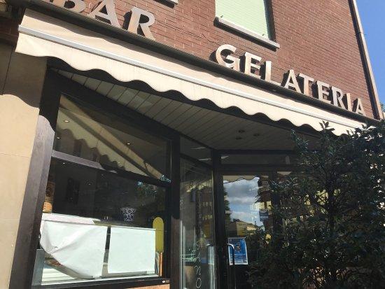 Bar Del Piano Di Roberto & Luigi Riccioni Snc