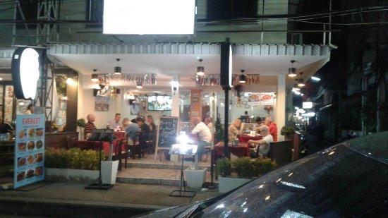 Everest International Food