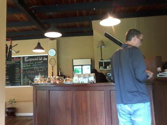 Muna Tree Restaurant