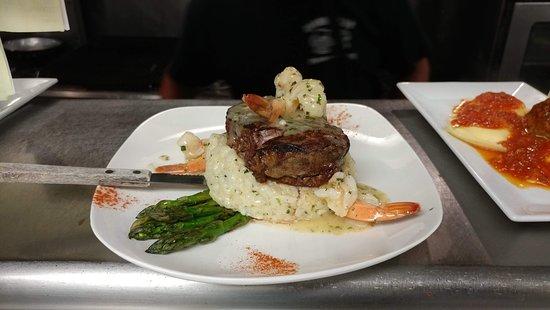 Duffinetti's Restaurant and Lounge