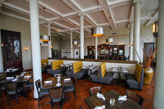 Jackie Rey's Ohana Grill Hilo