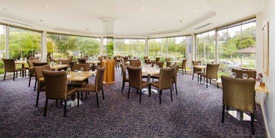 Hovell Bar and Grill