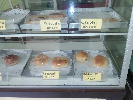 Candi Bakery & Bistro