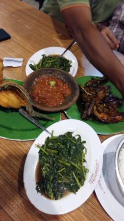 Ayam Bakar Primarasa Manyar Kertoarjo