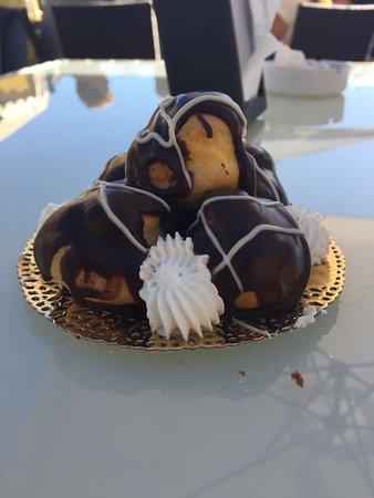 L'Eclair: Pasticceria