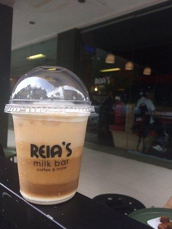 REIA'S coffee & buns