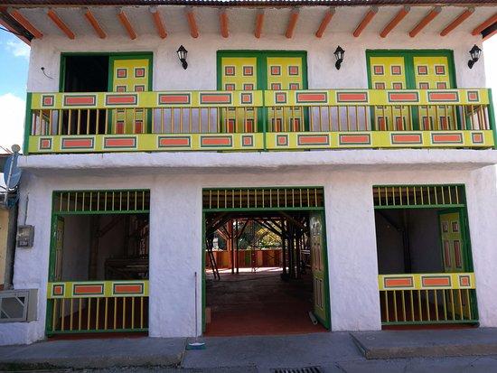 Shalem Restaurant and Bar