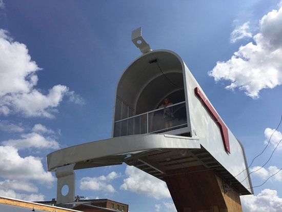 World's Largest Mailbox