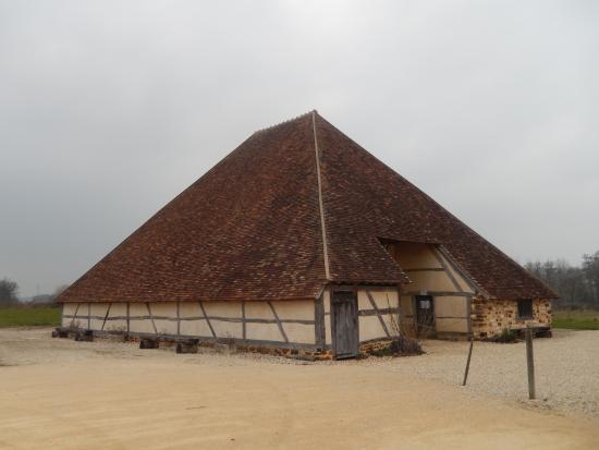 La Grange Pyramidale