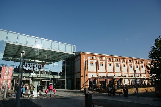 Breda & Weinstein Shopping Centre