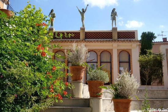 Bibliotheque Municipale de Cassis