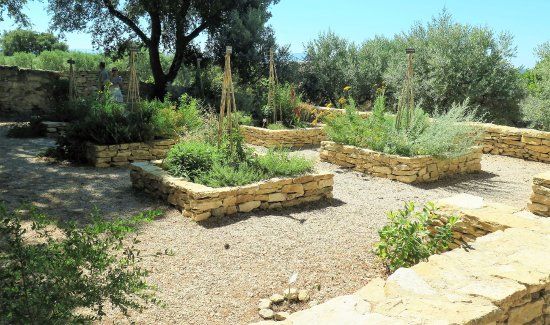 Le Jardin Medieval de Notre Dame d'Aubune