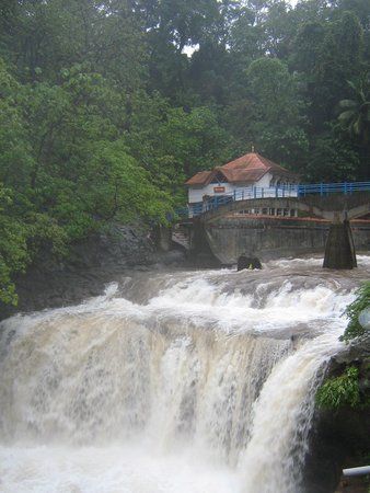 Dhootpapeshwar Temple