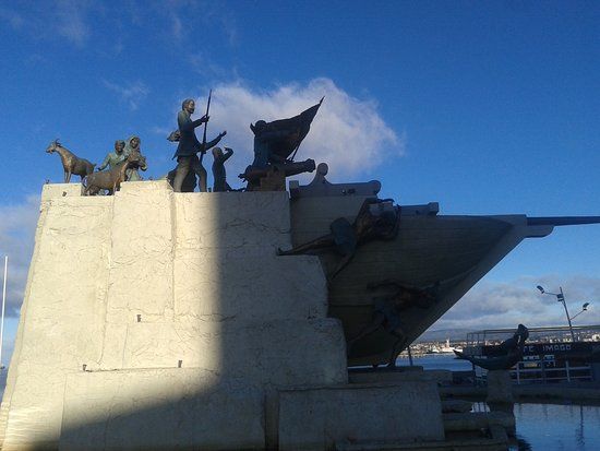 Monumento A Tripulantes Galeta Ancud