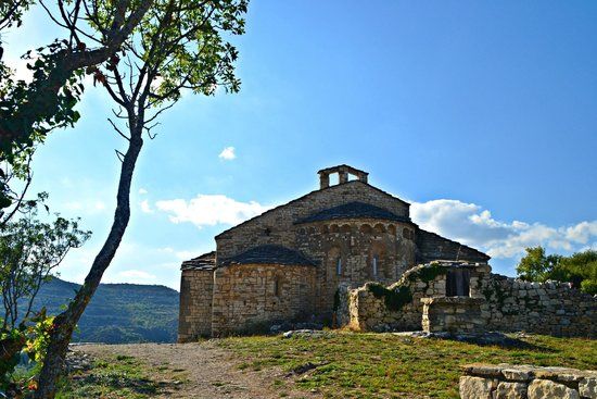 Castillo y Monasterio de Mur