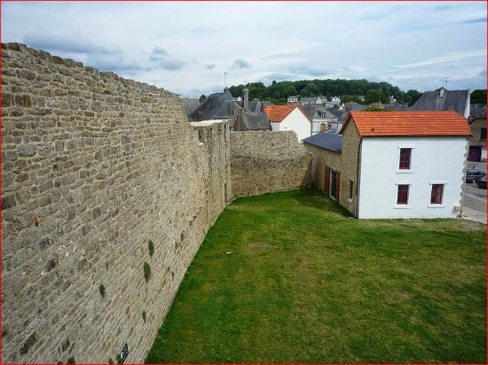 Espace Museal des Bains de la Reine