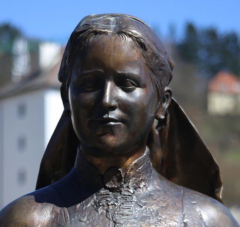 Emerenz-Meier-Statue