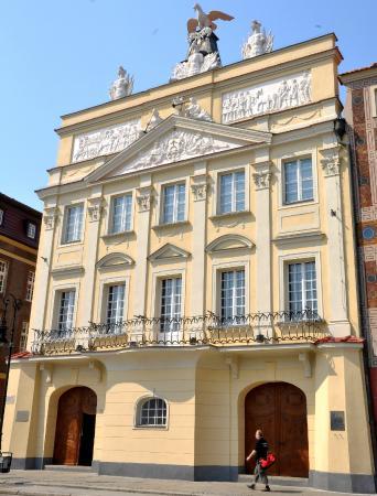 The Dzialynski Palace