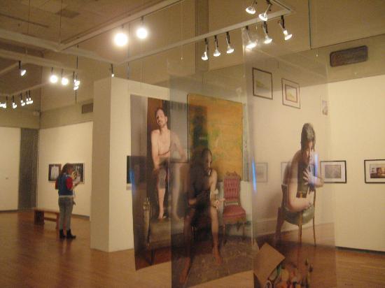 Ewing Gallery of Art and Architecture