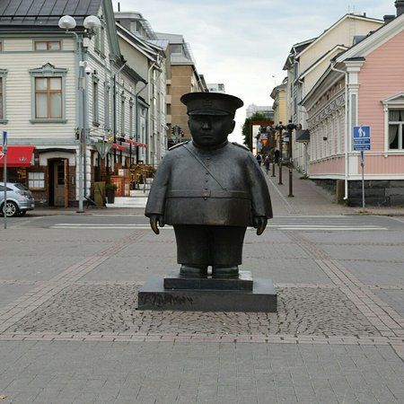 Standbeeld van Toripolliisi