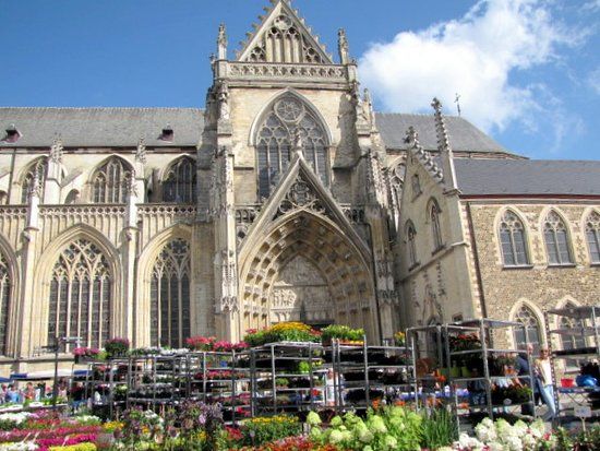 Standbeeld van Ambiorix