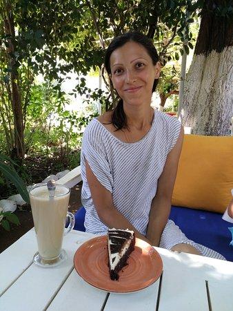 Asma Alti Cafe & Patisserie