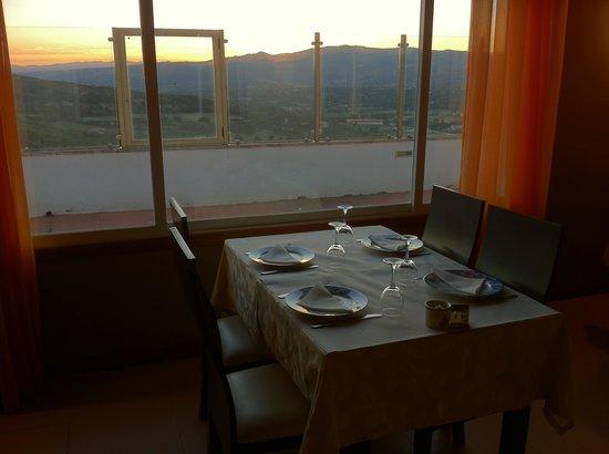 Café Bar e Montanha