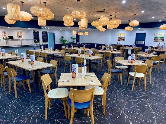 Club Singleton Thai Family Restaurant