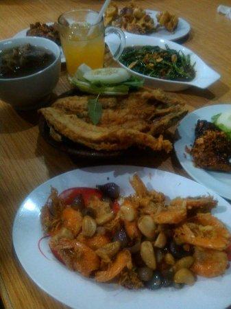 Ayam Goreng Pemuda Madiun