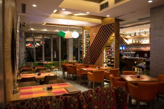 Passerella Caffe & Restaurant