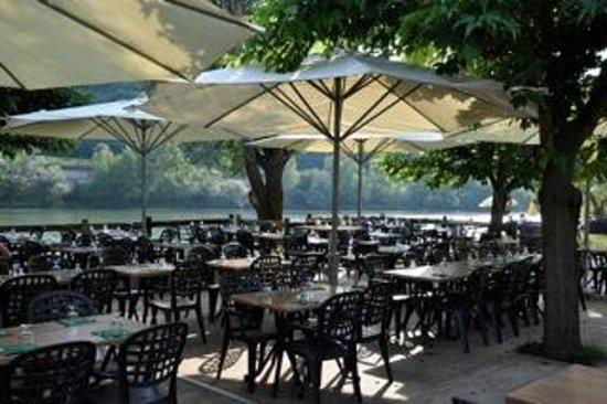 Aux Pieds dans l'Eau