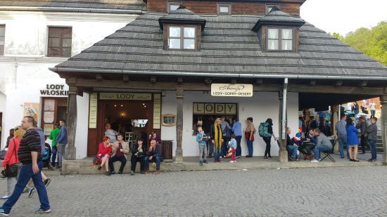 Ambrozja Cafe & Ice Cream