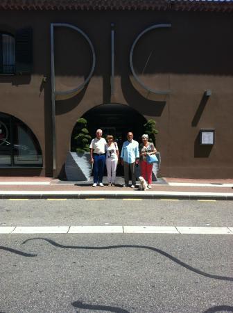 A7 - Avenue 7 Bistro