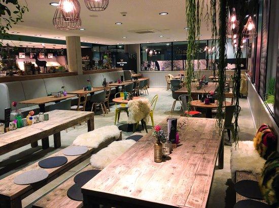 DieKaiserin am Guterbahnhof