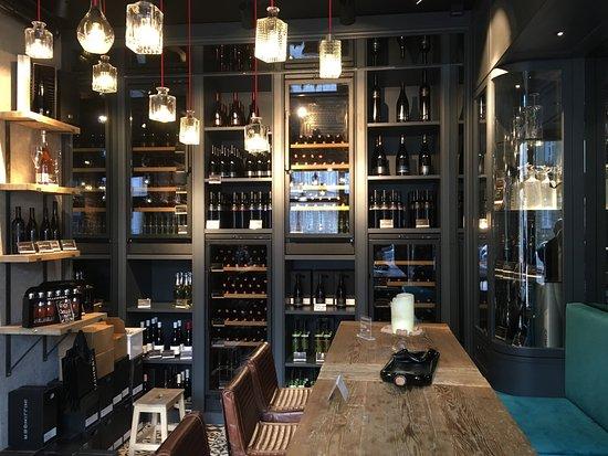 Leo HILLINGER Wineshop & Bar Munich