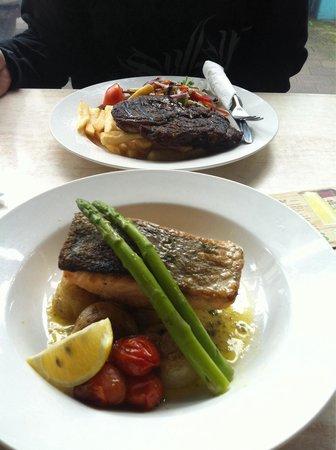 Tea Gardens Hotel Bistro