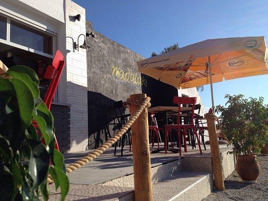Madalaki Cafe