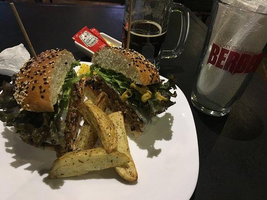 ROBLEORO Tap Room Restaurante