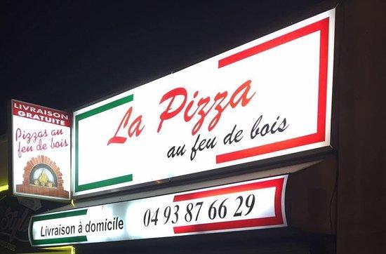 La pizza au feu de bois