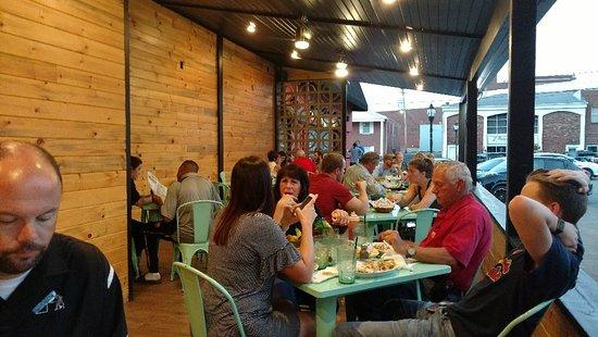 Tacoholics Mexican Cantina