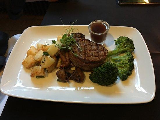 Churchills Champagne Bar