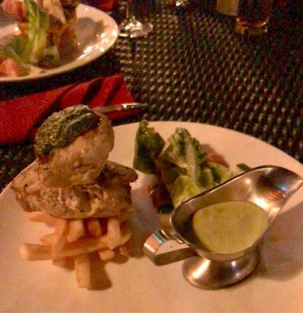 La Costa Beach Lounge