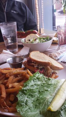 The Dancing Dog Eatery & Juicery