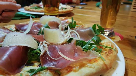 Raffas's Restaurant Pizzaria