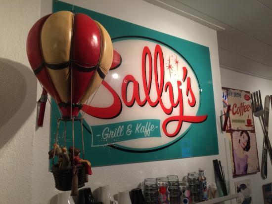 Sally's Grill & Kaffe
